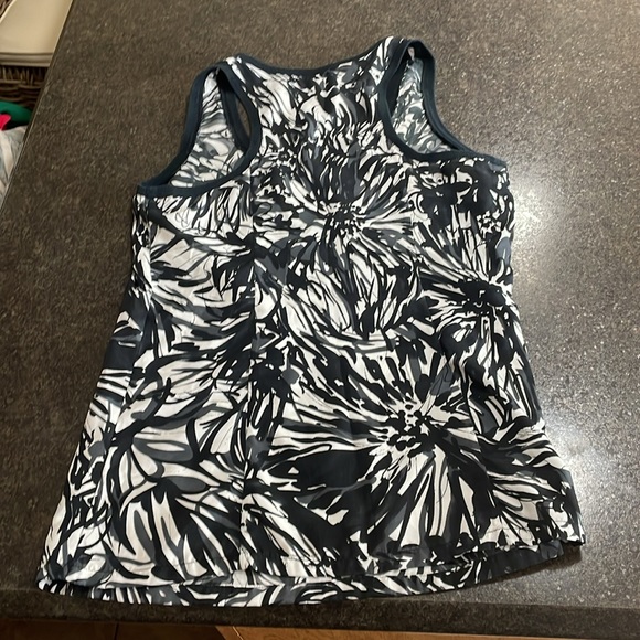 1 Limited & 4 Loft decorative tanks - Picture 3 of 11